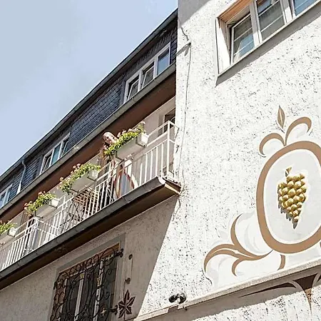 فندق Traube Ruedesheim 4*