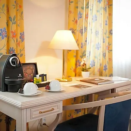 Traube Ruedesheim 4* شفيتزينجين